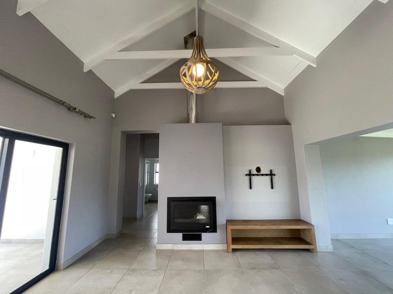To Let 2 Bedroom Property for Rent in Keurbooms Western Cape